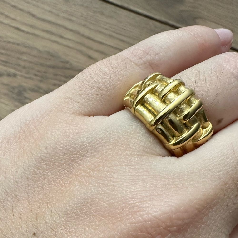 Textured metal ring   - Picture 3 of 5